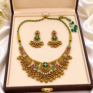Ensemble de collier traditionnel en argent 925 avec pierres vertes et roses, design artisanal, bijoux ethniques pour femmes, à porter pour un mariage - Product Image 5