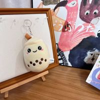 Porte-clés en peluche Bubble Tea - Mignons jouets en peluche Boba Milk Tea & Fruit Cup, breloque de sac Kawaii personnalisée pour les filles, cadeau et accessoires