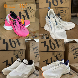 Chaussures en stock non commercialisées en gros avec FOB CIF DDP pour Zapatos Deportivos Al por Mayor - Product Image 1