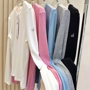 Nouveau design 2026 AL Printemps/Été T-<span class=keywords><strong>shirt</strong></span> <span class=keywords><strong>femme</strong></span> uni côtelé à <span class=keywords><strong>manches</strong></span> <span class=keywords><strong>longues</strong></span>, élastique, amincissant, pour le yoga, le Pilates et comme sous-vêtement de sport - Product Image 2