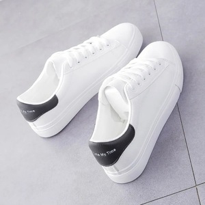2025 zapatillas de deporte blancas para mujer, zapatos deportivos informales planos de moda para estudiantes para primavera Otoño, estilo versátil para caminar - Product Image 4