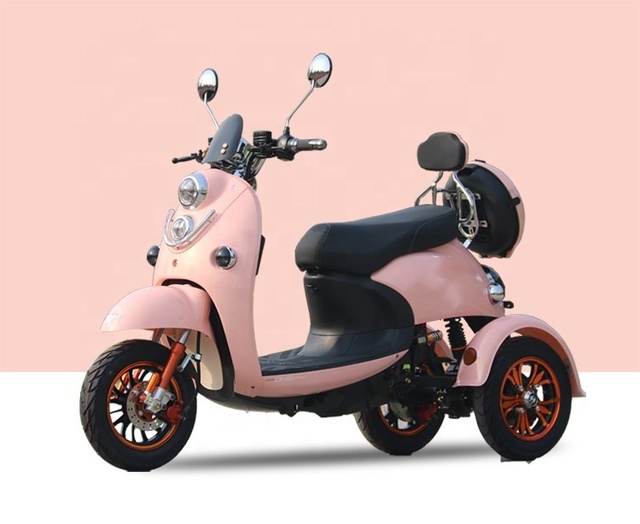 Hot Sell Electric Tricycle in Electric Scooters Three Wheel with Pedal