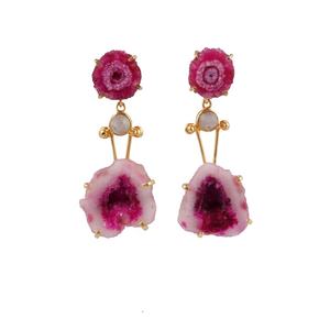 Boucles d'oreilles en or faites à la main Quartz solaire rose naturel Géode Druzy pierre précieuse en forme minuscule pour cadeau - Product Image 1
