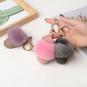 Porte-clés mini pantoufles en fourrure tendance, pendentifs de sac, porte-clés chaussures en peluche mignons, porte-clés de sac avec boule de fourrure de vison douce, porte-clés pantoufles en laine - Product Image 2
