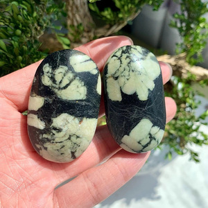 Hot Selling Crystal Natural Healing Stone Peony Stone Palm Stone for Home Decoration - Product Image 3