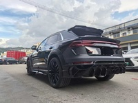 Convient pour Audi RS Q8 Pare-chocs avant et arrière en fibre de carbone, jupes latérales, capot moteur, garde-boue, kit de carrosserie en forme de M