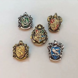 Broche Accessoire en Métal Électroplaqué avec Motif <span class=keywords><strong>de</strong></span> Chouette et Armoiries <span class=keywords><strong>de</strong></span> Maison, Style Dessin Animé Mignon et Créatif, Thème Académie Magique, avec Effet Goutte d'Huile, Vente en Gros - Product Image 5