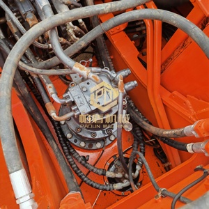 Excavadora hidráulica de cadenas usada Doosan DX300LC-9C de 30 toneladas con cazo de excavación. - Product Image 6