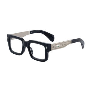 Gafas de Sol Cuadradas para Hombre ZS-98356B, Montura Negra de PC, Protección UV400, Detalles Metálicos, Estilo Retro - Product Image 1