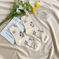 Chaussettes pour femmes en coton doux et confortable, style vintage fleuri, vente en gros d'usine