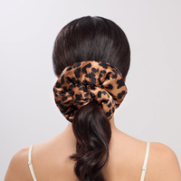 Chouchou en satin imprimé léopard style coréen, grande taille, en soie, pour cheveux, type taie d'oreiller, à prix réduit