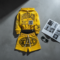 Ensemble de survêtement rétro délavé avec lettres en strass, comprenant un sweat à capuche zippé et un short de survêtement, style streetwear hip-hop