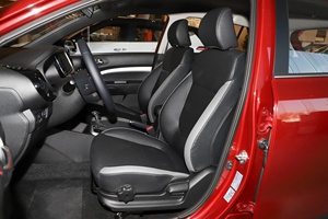 KIA Stonic 2026 1.4 L Edizione Sunroof Versione Globale di Punta |   Design Premium |   Tecnologia Avanzata |   Motore a basso consumo di carburante |   NEDC - Product Image 6