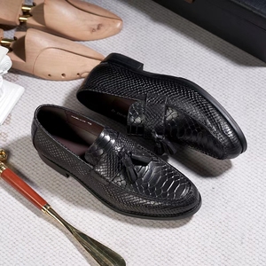 Chaussures élégantes de haute qualité pour hommes, chaussures rétro en cuir de vache gaufré motif serpent, chaussures de mariage à enfiler, <span class=keywords><strong>mocassins</strong></span> à pampilles pour hommes - Product Image 5