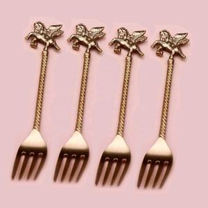 Ensemble de fourchettes royales en acier inoxydable métal personnalisé brillant Couverts en or rose Manche en résine noire Ensemble de fourchettes en or rose - Product Image 2