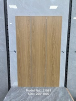 Ubin Lantai Porselen Matte Anti-Selip Tekstur Serat Kayu Terukir 200x1000mm Tahan Gores Mudah Dibersihkan untuk Mal & Hotel