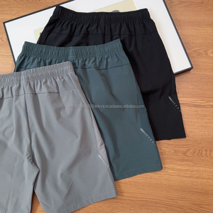 Shorts de course respirants et à séchage rapide pour hommes, vêtements de sport vendus en ligne, adaptés au jogging, au basketball et aux sports d'été. - Product Image 4