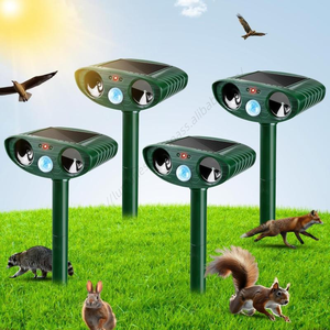 Ahuyentador Solar de Animales al por Mayor, Detector de Movimiento PIR para Exteriores, Dispositivo Repelente de Perros con Luz, Suministros para el Hogar y Jardín - Product Image 1