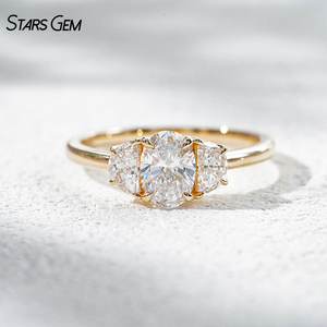 Anillo de Compromiso Clásico de Tres Piedras Personalizado Starsgem, Diamante Cultivado en Laboratorio de Corte Ovalado de 1.1 ct, Color D, Oro Sólido de 18K, Unisex - Product Image 3