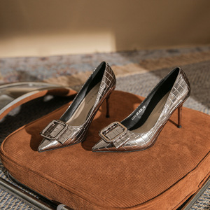 Zapatos de Tacón Alto para Mujer, Modelo 6681-56, con Punta en Pico, Tacón de Aguja, Correa con Hebilla, Diseño a Cuadros, Tendencia de Moda - Product Image 1