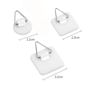 Crochets <span class=keywords><strong>de</strong></span> suspension <span class=keywords><strong>pour</strong></span> assiettes en plastique <span class=keywords><strong>de</strong></span> forme carrée et ronde - Product Image 1