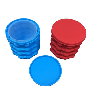 Silicone Di Động Nửa Vòng Tiết Kiệm Không Gian <span class=keywords><strong>Ice</strong></span> Chips <span class=keywords><strong>Ice</strong></span> Xô Xi Lanh <span class=keywords><strong>Ice</strong></span> <span class=keywords><strong>Cube</strong></span> Maker Khuôn Có Nắp Màu Xanh Đỏ - Product Image 3