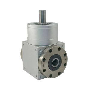 Caja de Engranajes Cónicos de Ángulo Recto 3F FAMED AT075, Relación 20:1, 45 Nm de Torque, Salida de Eje Doble Hueco, Certificación ISO9001 y CE, 12 Meses de Garantía - Product Image 4