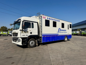 Camion laboratoire mobile de 12 m avec hayon hydraulique, clinique mobile entièrement équipée, véhicule d'examen physique - Product Image 2
