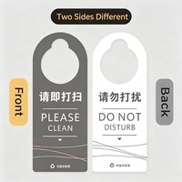 Étiquettes suspendues personnalisées en PVC pour porte, impression recto-verso, panneaux d'avertissement bilingues « Nettoyage en cours »