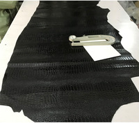 Feuilles de texture gaufrée brillante à motif crocodile Matériaux faits à la main Cuir de vache véritable