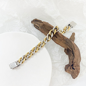 สร้อยข้อมือสแตนเลสสตีลแบบ Cuban Link ดีไซน์ใหม่ทันสมัย สีเงิน-ทอง สองสี สำหรับผู้ชาย |   ปาร์ตี้เพลนบัคเคิล - Product Image 2