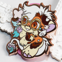 Pin Kerah Enamel Lunak Berlapis Emas Seng Desain Bunga Malaikat Anime Kustom yang Lucu dengan Kaca Patri
