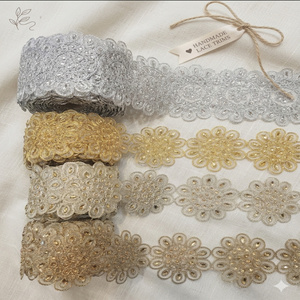 B.R. FASHIONS Bordure en dentelle décorative à motifs floraux et pierres, largeur personnalisable, plusieurs couleurs disponibles, embellissement pour sacs à vêtements et mariages - Product Image 1