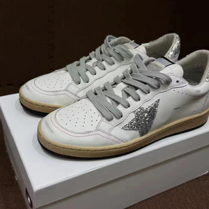 Zapatillas Deportivas de Diseño con Parte Superior de Malla, Color Blanco, Transpirables, Antideslizantes, Cómodas, Estilo Desgastado Dorado - Product Image 6