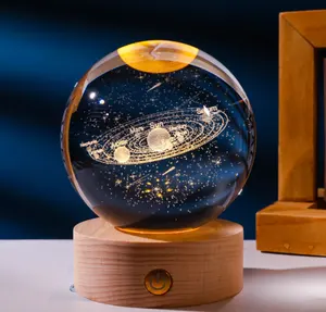 Newish – lampe de table 3D en cristal sculpté à l'intérieur de la galaxie, Base en bois, décoration de chambre d'enfant, veilleuse LED pour chambre d'enfant