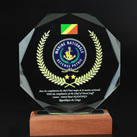 Plaque trophée en cristal avec base en bois gravée avec logo personnalisé Souvenir créatif de récompense en verre d'oreille de blé pour promotion ou cadeau