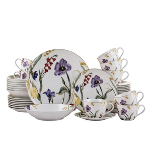 <span class=keywords><strong>Service</strong></span> de vaisselle en <span class=keywords><strong>porcelaine</strong></span> à bordure dorée florale, 8 assiettes, bols, tasses |   Motif végétal, imprimé floral irisé naturel, luxe - Product Image 1