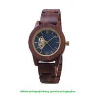 Montre en bois avec cadran sculpté unique en acier incrusté véritables marqueurs d'heure à clou mouvement à quartz Miyota montre en bois de charme unique