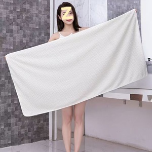 ผ้าขนหนูอาบน้ำชายแบบใหม่สุดหรู ชุดสองชิ้น ซึมซับน้ำได้ดีเยี่ยม ไม่เป็นขุย ขนาดใหญ่พิเศษ หนานุ่ม ผ้ากำมะหยี่ตัดเย็บอย่างดี ลายแจ็คการ์ด - Product Image 3