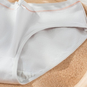 Vente en gros à bas prix de caleçons à taille moyenne culottes en coton sans couture pour femmes culottes en coton pour femmes - Product Image 3