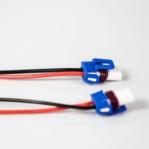 Nhà Máy Bán Hot Xe Máy <span class=keywords><strong>9006</strong></span> Bóng Đèn Halogen Xe Ổ Cắm Gốm Sứ <span class=keywords><strong>Adapter</strong></span> 12V Bóng Đèn <span class=keywords><strong>Led</strong></span> Ổ Cắm Chất Lượng Tốt Nhất - Product Image 1