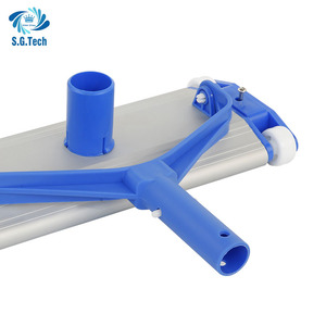 Tête d'aspirateur de <span class=keywords><strong>piscine</strong></span> latérale flexible avec brosse Accessoires de <span class=keywords><strong>piscine</strong></span> Tête d'aspirateur <span class=keywords><strong>pour</strong></span> <span class=keywords><strong>balai</strong></span> - Product Image 3