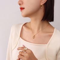 Parure de bijoux vintage française avec pendentif ovale et boucles d'oreilles en acier 316L, collier et boucles d'oreilles géométriques creuses en or 18 carats