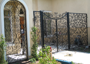 Tùy Chỉnh Hiện Đại Đôi Nhập Thiết Kế Cửa Truyền Thống Phong Cách Rèn Sắt Sợi Thủy Tinh Cho Ngoài Trời Sử Dụng Bên Mở Phía Trước Nhà Cửa - Product Image 2