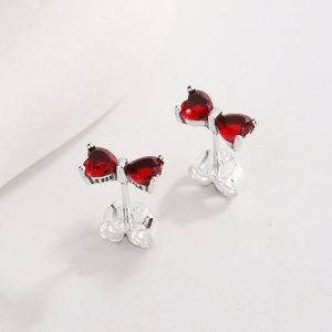 Romántico Conjunto <span class=keywords><strong>de</strong></span> Joyería <span class=keywords><strong>de</strong></span> <span class=keywords><strong>Plata</strong></span> <span class=keywords><strong>de</strong></span> Ley 925 con Colgante <span class=keywords><strong>de</strong></span> Corazón <span class=keywords><strong>de</strong></span> Circonita para Mujer: <span class=keywords><strong>Collar</strong></span>, Pendientes <span class=keywords><strong>y</strong></span> Anillo - Product Image 3