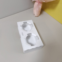 Insert en carton ondulé personnalisé en forme de dôme, plateau intérieur jetable en papier pour l'emballage de thé au lait, desserts et gâteaux