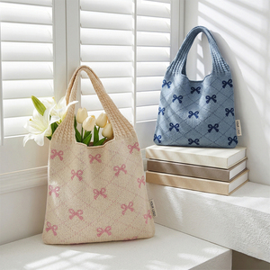 Sac fourre-tout en tricot à nœud papillon tendance avec logo personnalisé, sac à bandoulière en crochet robuste de qualité supérieure pour boutiques, vente au détail et cadeaux - Product Image 4