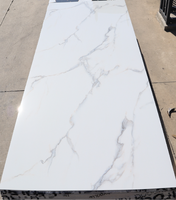 Panneau mural en PVC à revêtement UV imitation marbre, haute brillance, facile à installer, luxueux, imperméable, sans formaldéhyde, flexible, résistant au feu