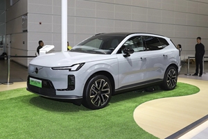 JZ Atuo Automatique 2025 Nouvelle Voiture XC70 SUV Familial Hybride Rechargeable <span class=keywords><strong>de</strong></span> Luxe 4x4 Performance L4 8 Vitesses 180km - Product Image 2