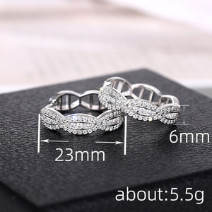 Orecchini a Cerchio con Catena Intrecciata alla Moda per Donna, Accessori per Orecchie per Uso Quotidiano, Outfit Casual e Regalo - Product Image 3